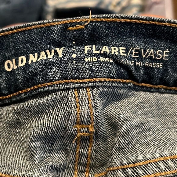 ⭐️ 3For$25 Old Navy Flare Mid Rise Jeans - Picture 5 of 7